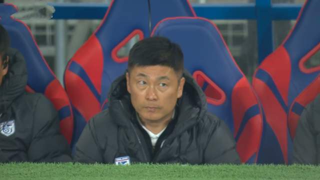 杏彩体育-大连主场拒3连败，李昂有望火险复出 两翼别压上 把球交给斯坦丘